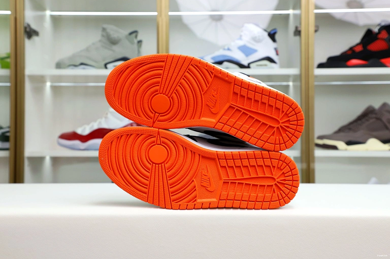 Electro Retro Air Jordan 1 Orange' High OG 0806